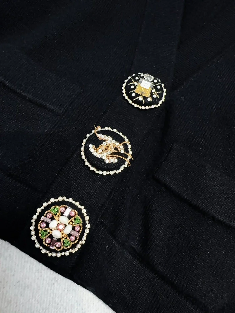 Chanel 22A black cardigan - Image 3