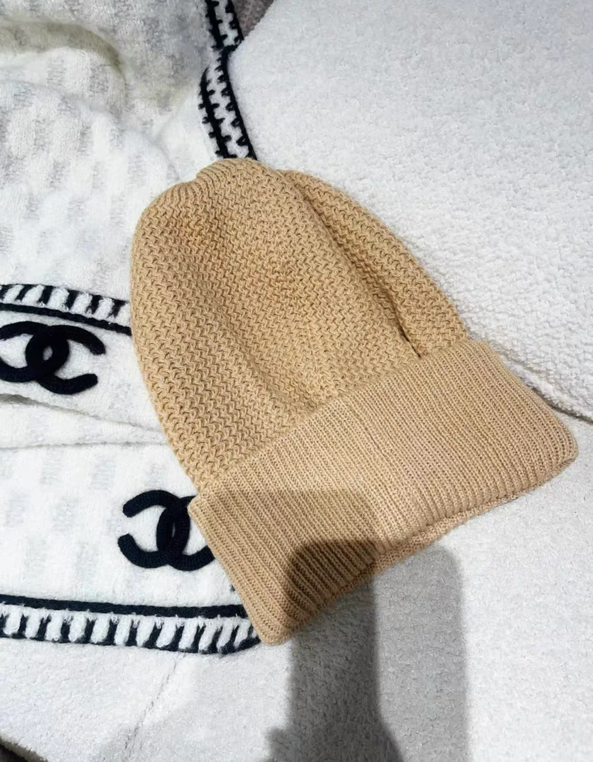 Chanel 22A Khaki Knitted Beanie - Image 3