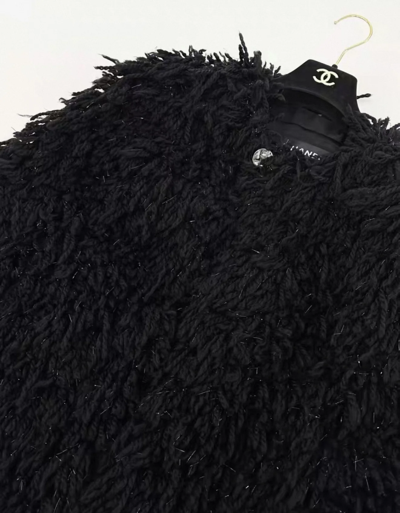 Chanel 22A Métiers d'Art Black Sequined Cape - Image 3