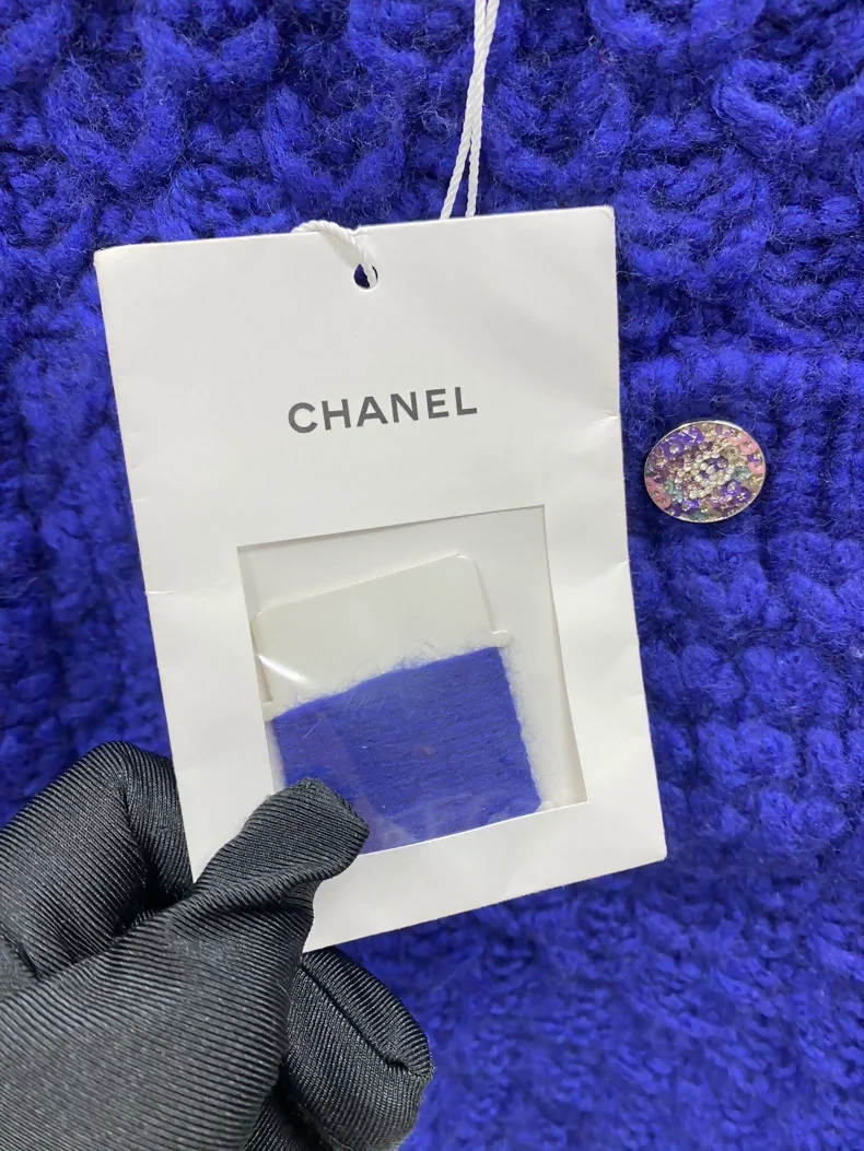 Chanel 22A royal blue wool knit skirt - Image 3