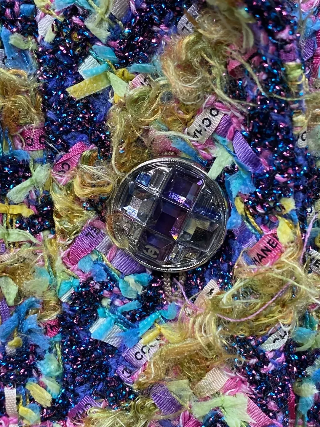 Chanel 22A gold, yellow and purple shiny houndstooth tweed vest dress - Image 3