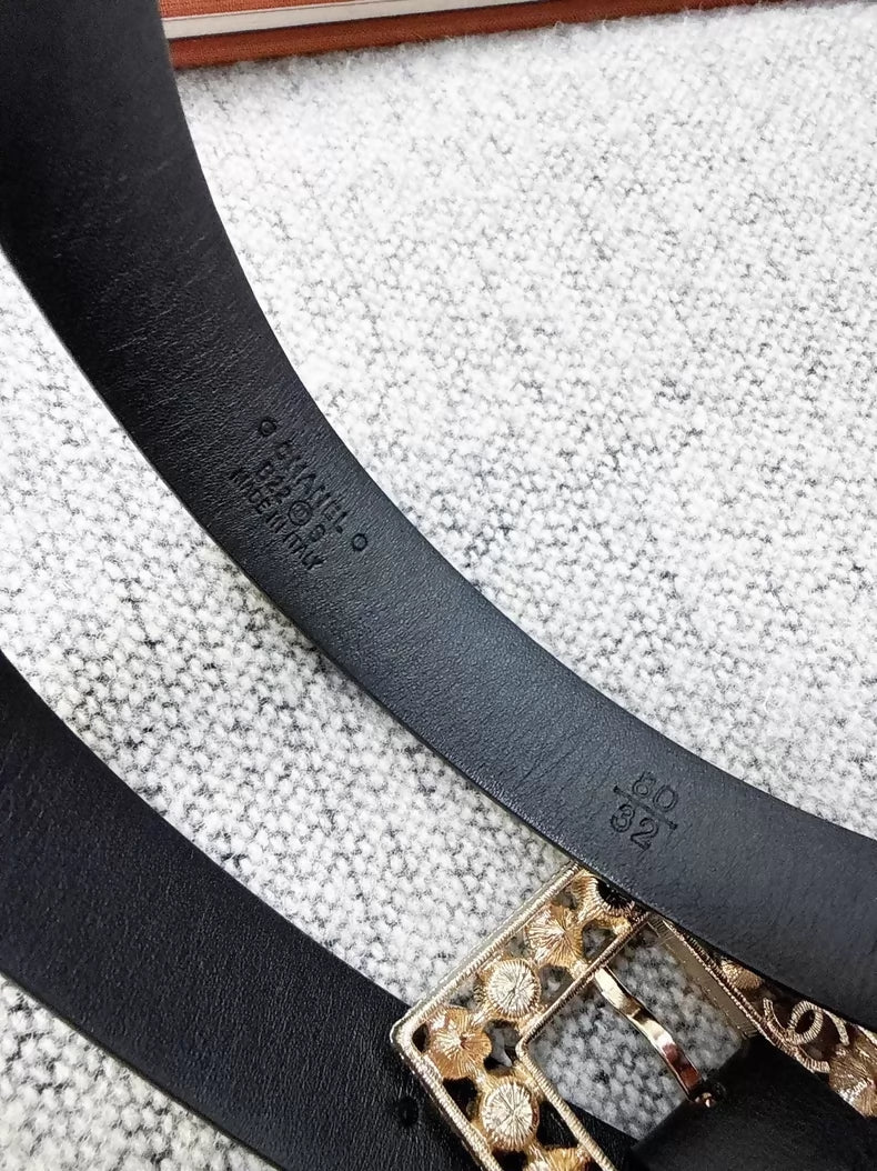 Chanel 22B pearl and rhinestone square leather belt, - Image 4