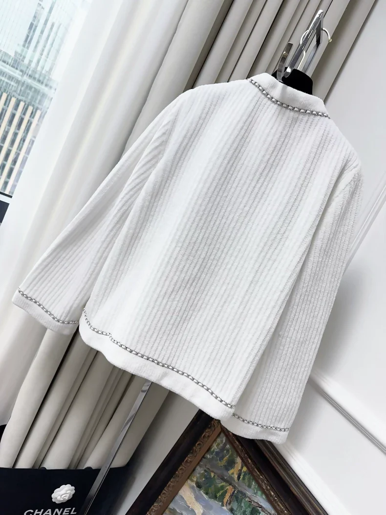 Chanel 22b white cardigan - Image 2