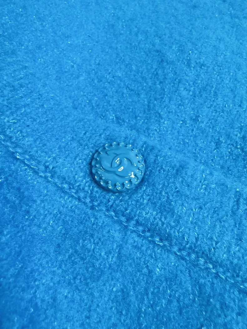 Chanel 22B turquoise blue oversized cashmere cardigan - Image 2