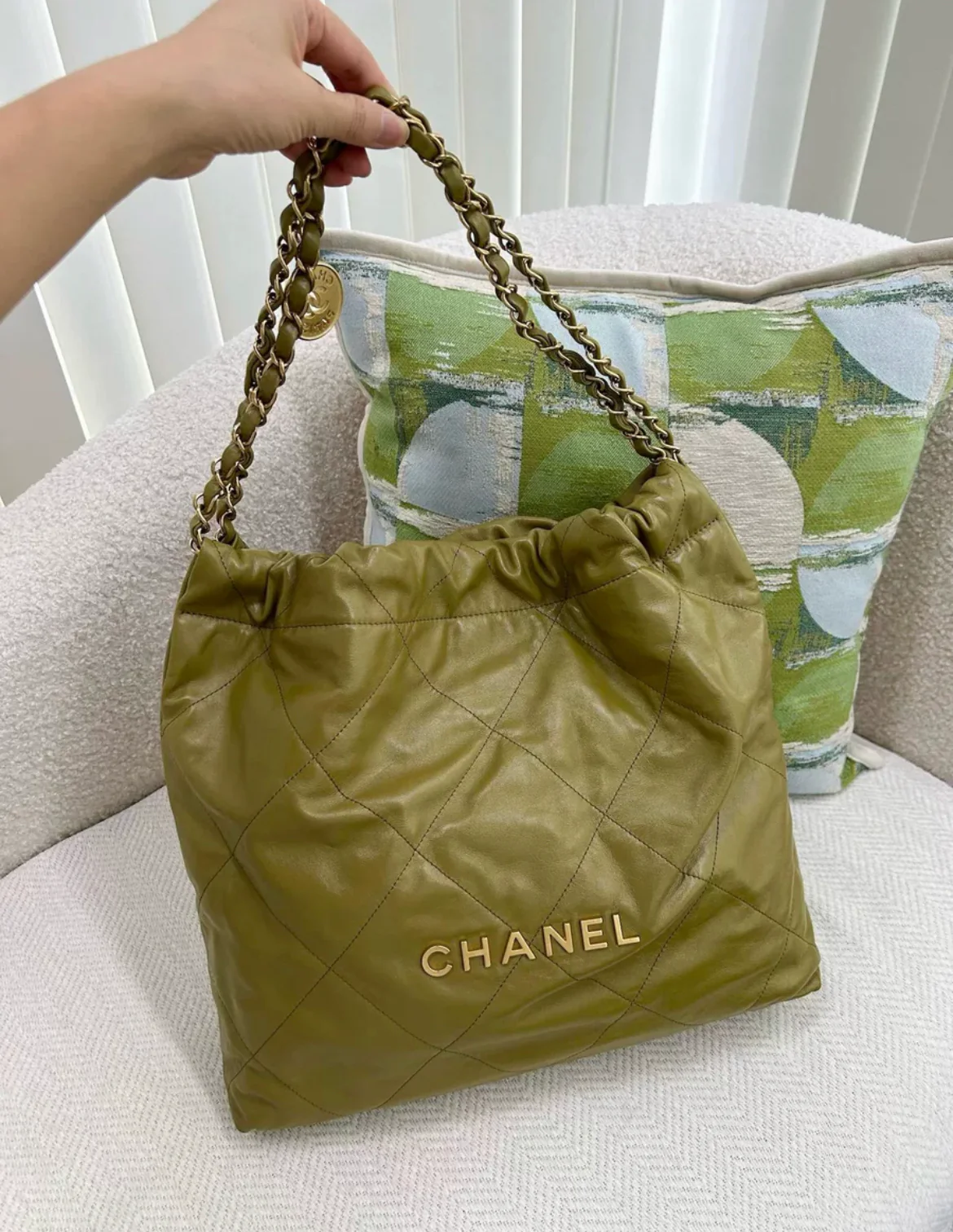 Chanel 22bag in olive khaki color medium size - Image 2