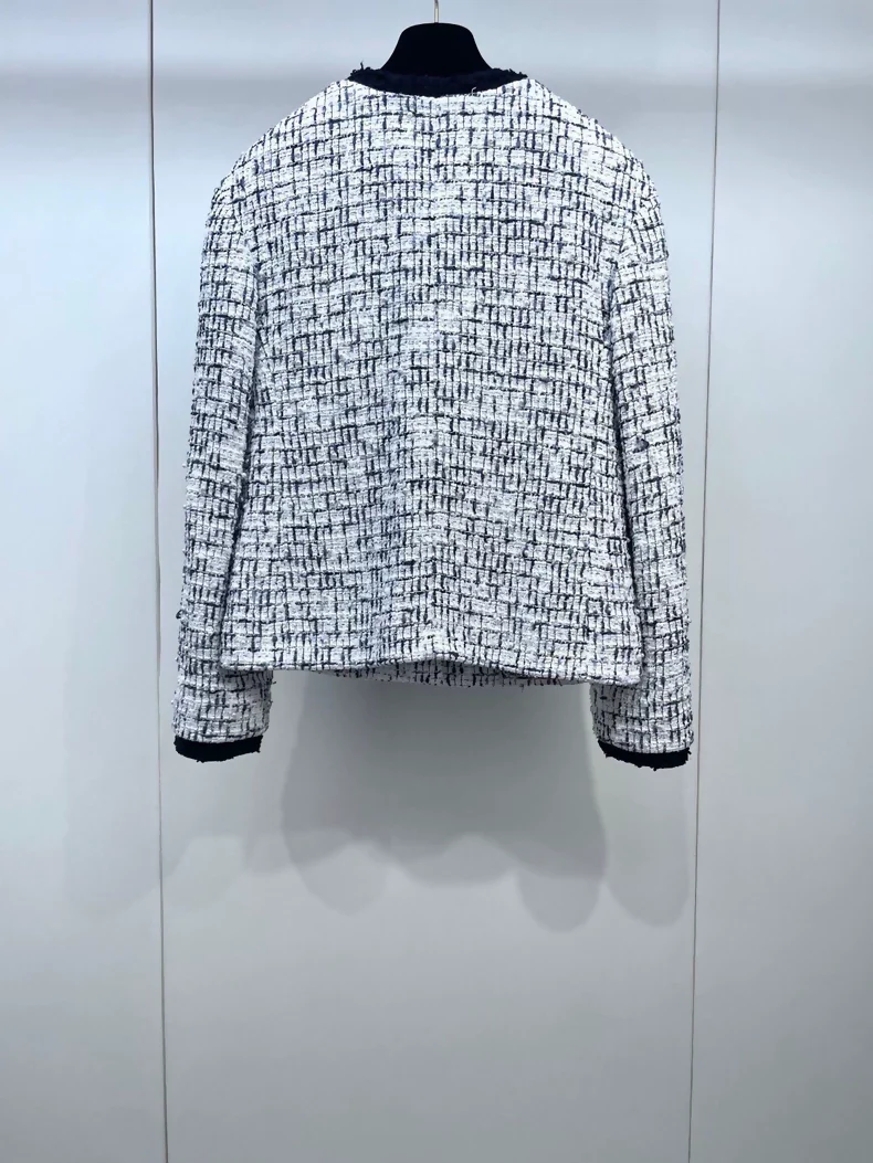 Chanel 22C black & white jacket - Image 2