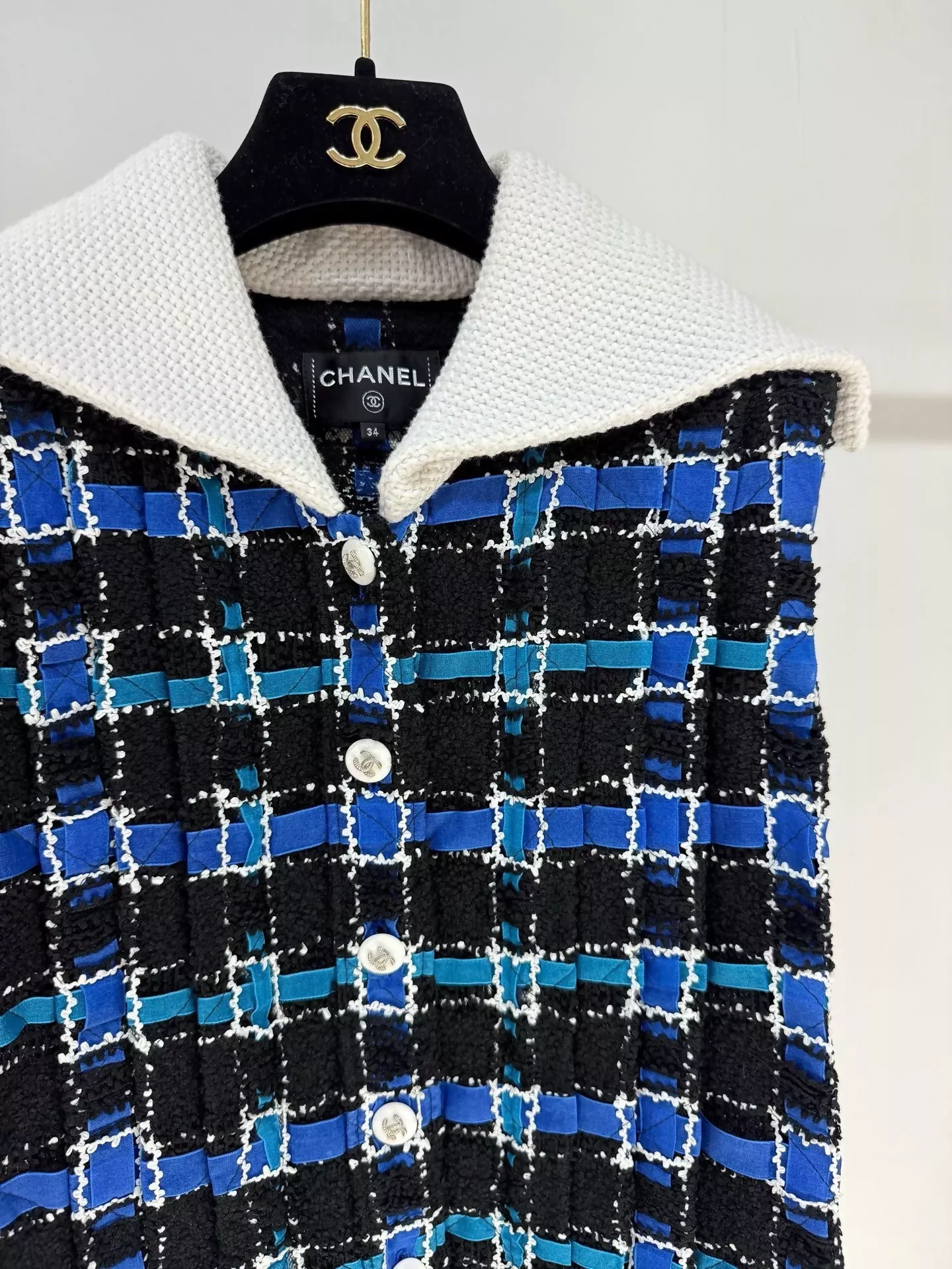Chanel 22C black and blue vest jacket - Image 2