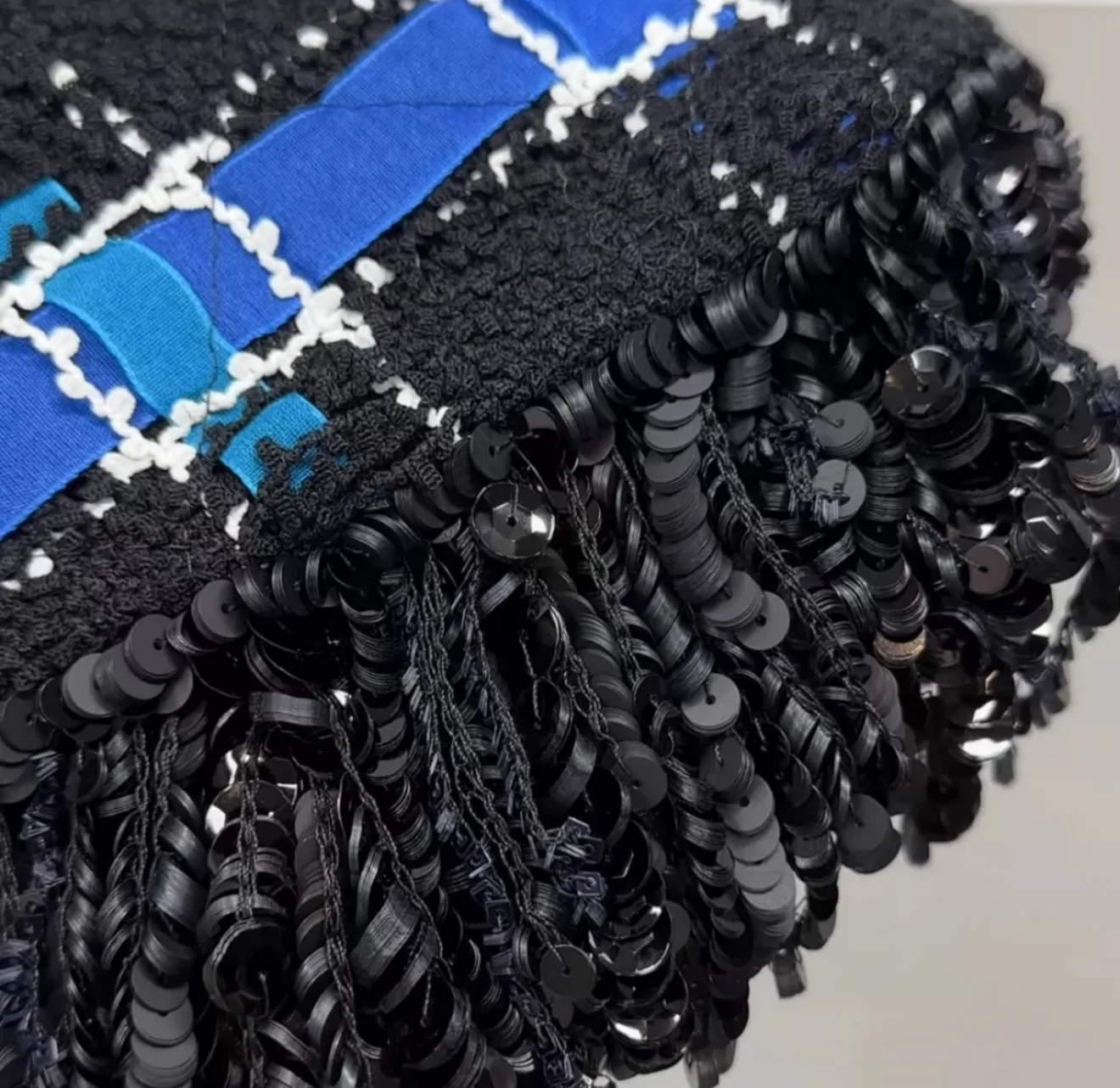 Chanel 22C Black, Blue, Turquoise & white Embroidered Tweed Skirt - Image 4