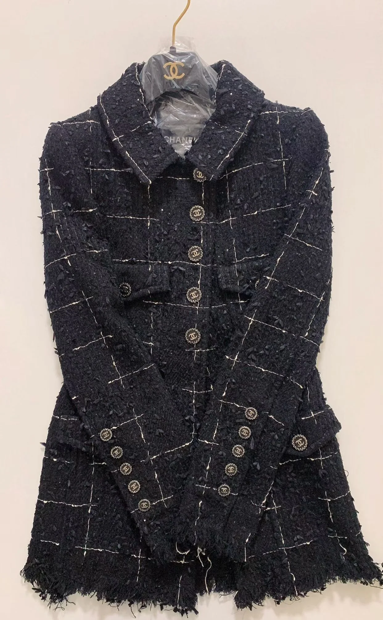 Chanel 22C Black Tweed Jacket - size 38