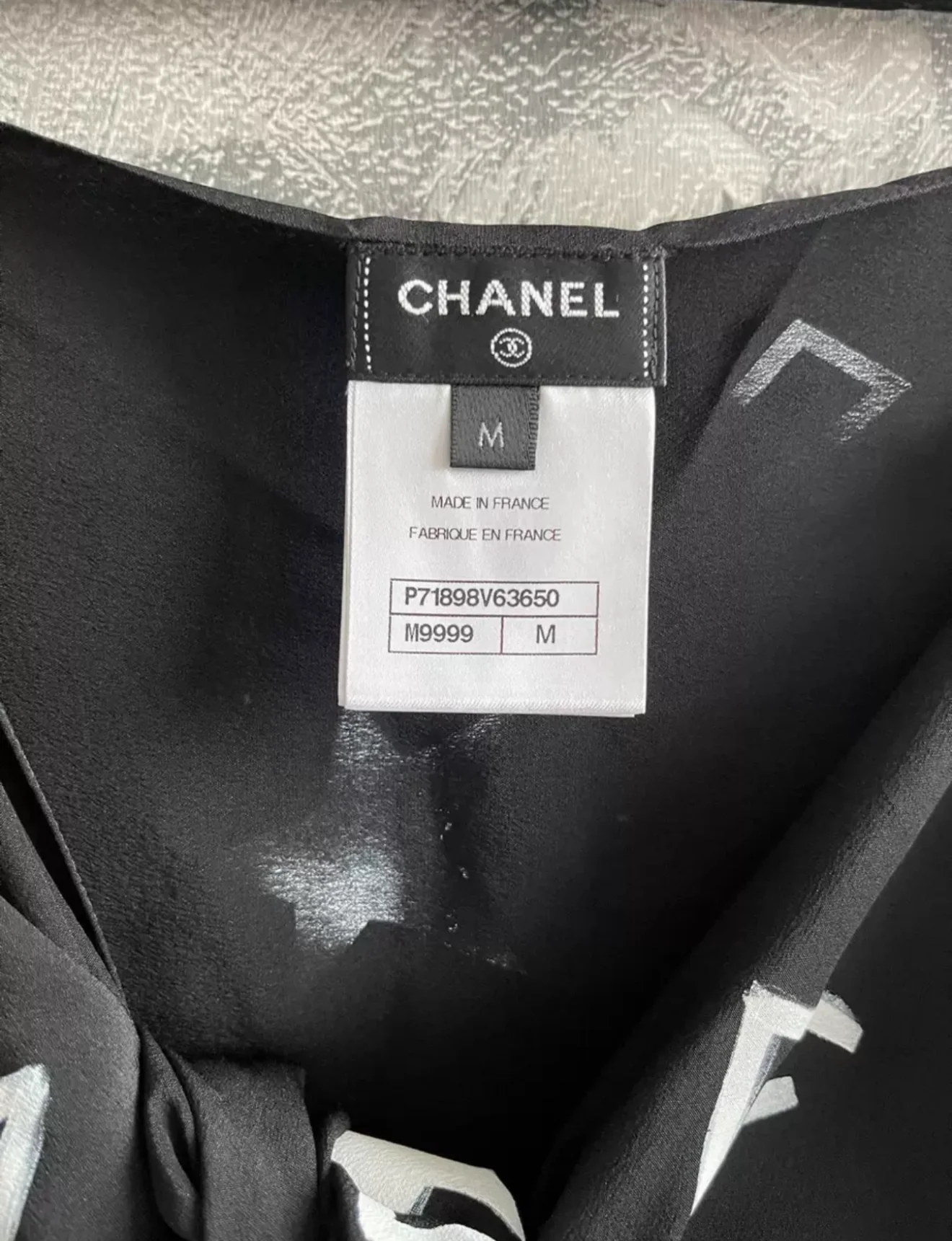 Chanel 22C Black & White printed silk Crepe Pareo skirt - Image 2