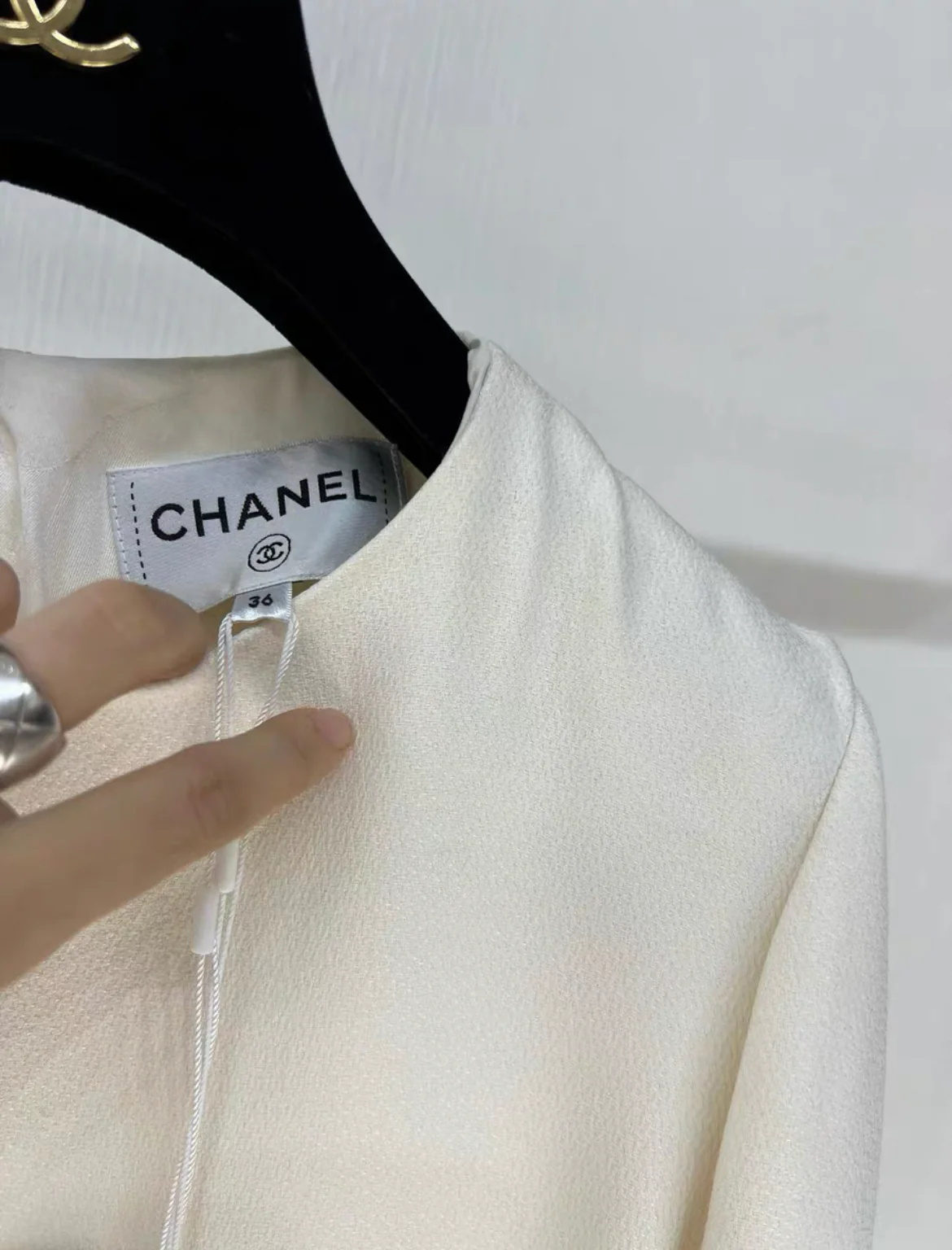 Chanel 22C black & white silk dress size 36 - Image 3