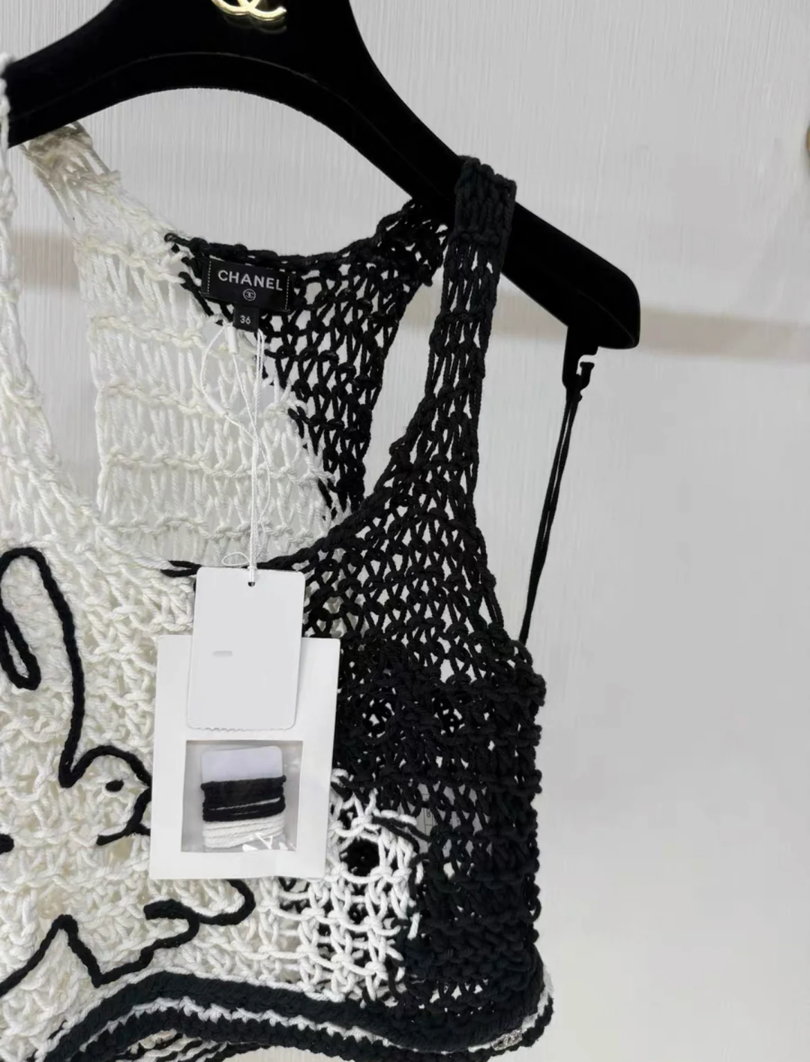 Chanel 22C dove crocheted top size 36 - Image 2