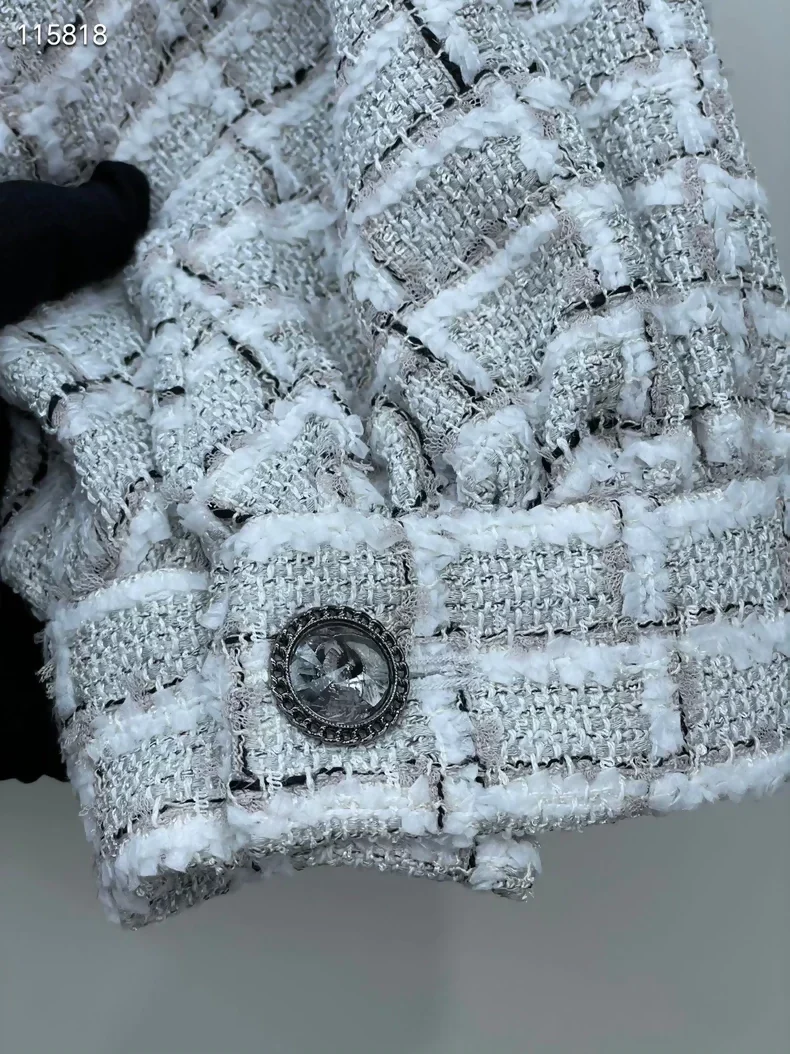 Chanel 22C black/white Check Cropped Jacket - Image 3