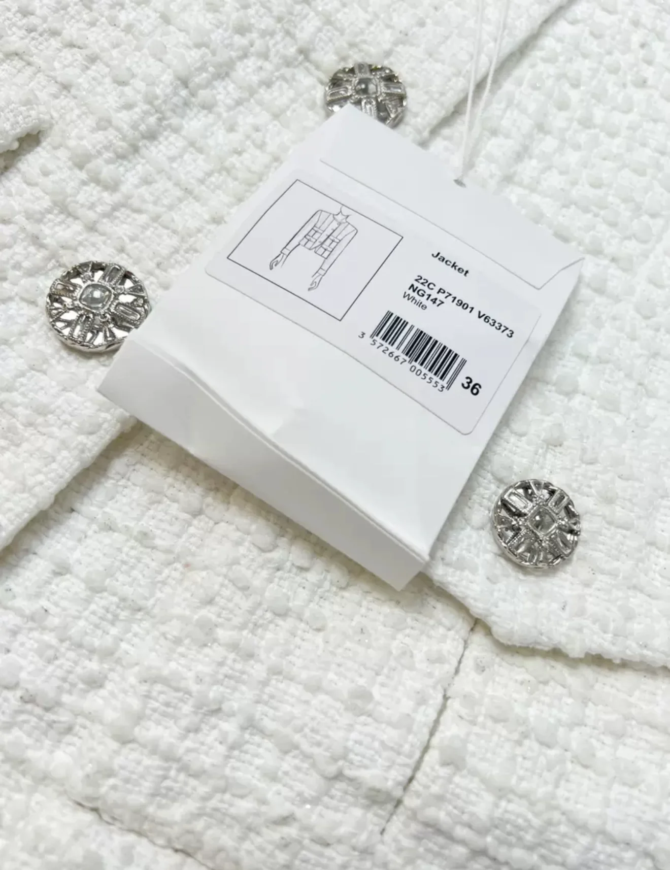 Chanel 22C white jacket size 36 - Image 3