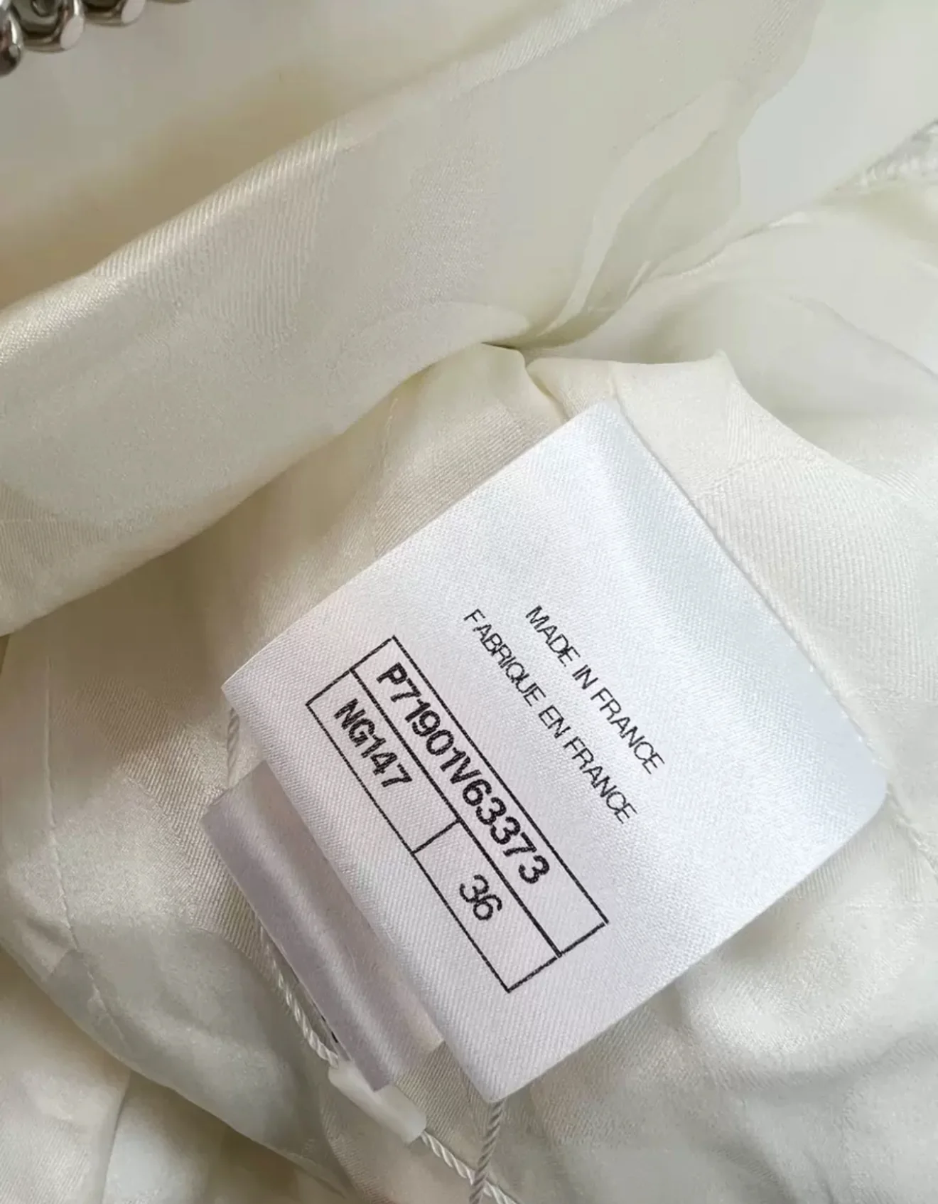 Chanel 22C white jacket size 36 - Image 6