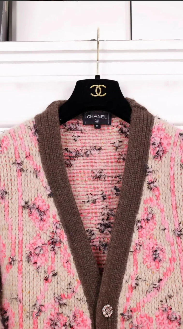 Chanel 22k Pink Cardigan - Image 3