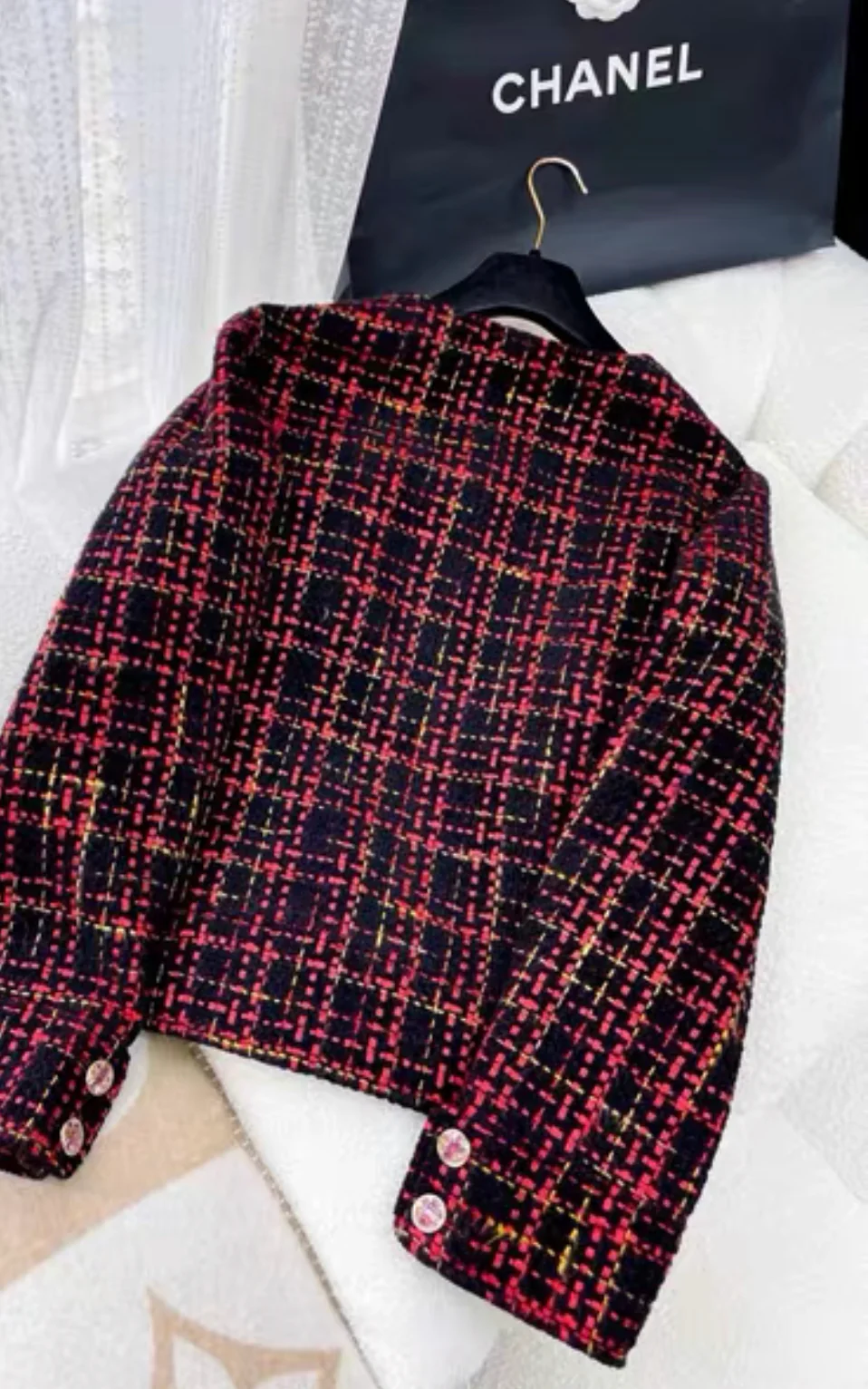 Chanel 22K red, black & yellow tweed jacket size 40 - Image 5