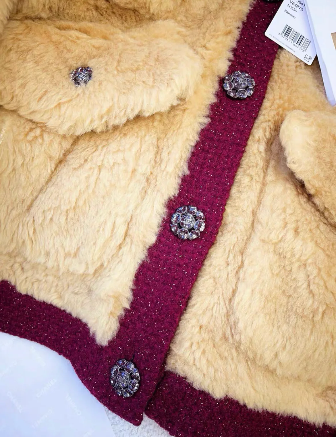 Chanel 22K silk fur jacket in beige and burgundy size 38 - Image 3