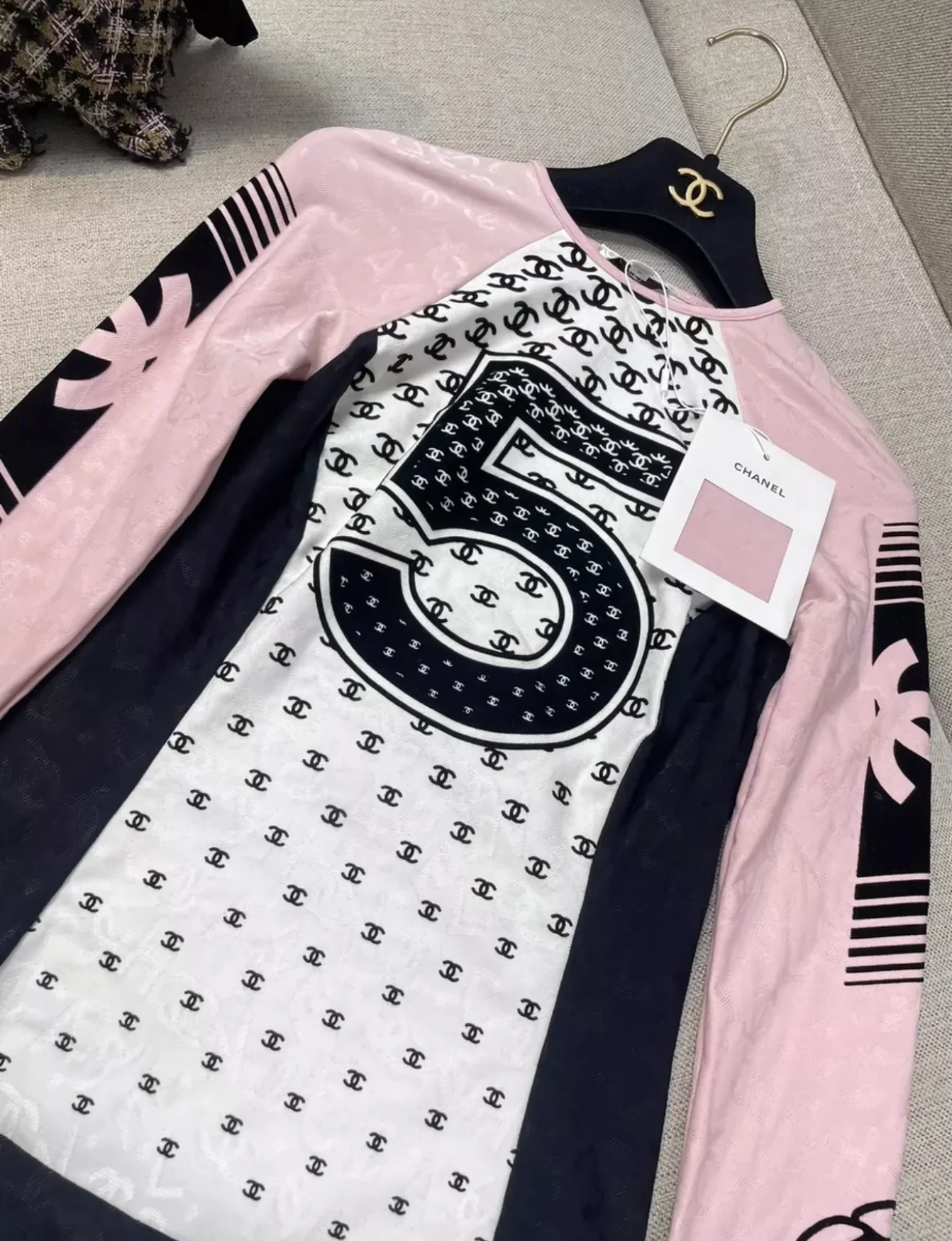 Chanel 22N N5 pink jumpsuit - Image 2