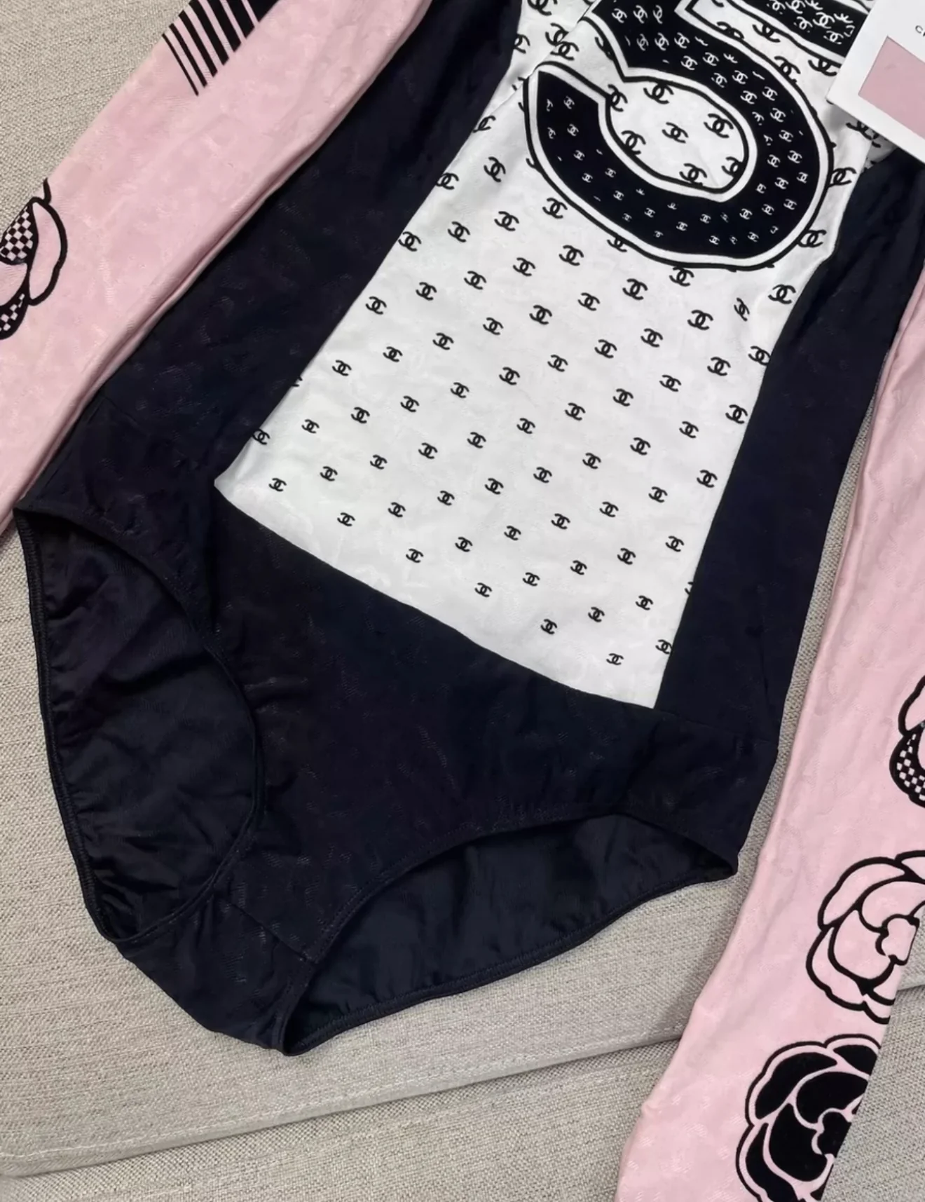 Chanel 22N N5 pink jumpsuit - Image 3