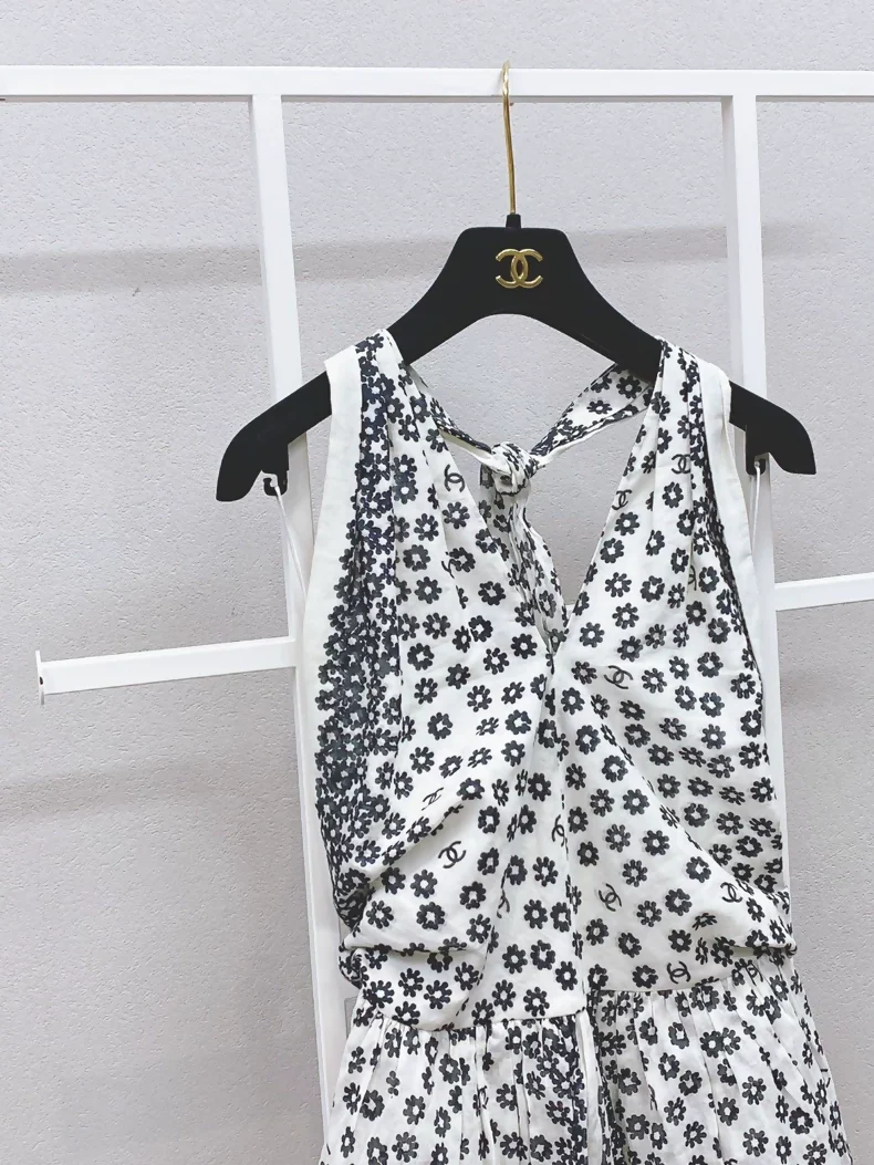 Chanel 22P black and white floral print dress - Image 3