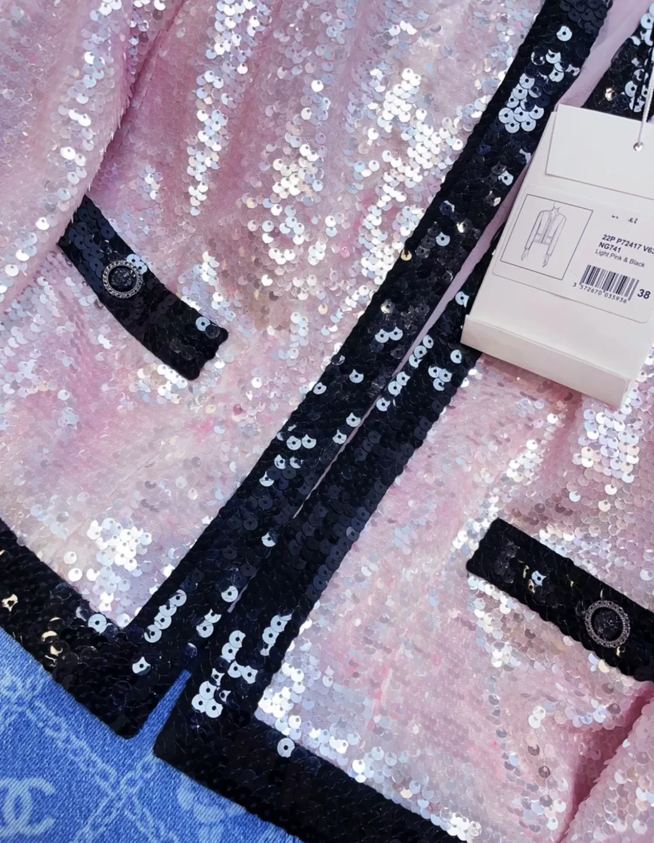 Chanel 22P Light Pink & Black Vest - Image 3