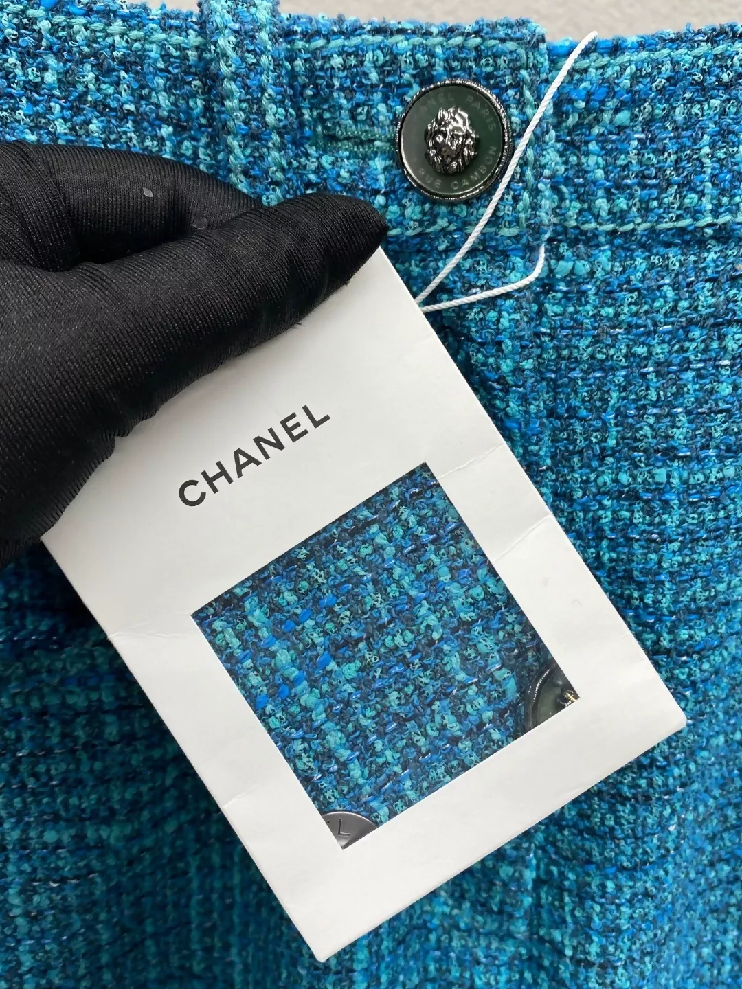 Chanel 22P tweed woven cropped trousers - Image 3