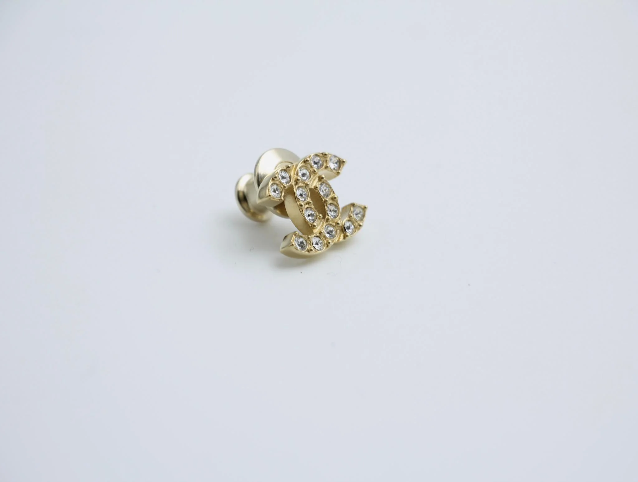 Chanel 22P Rhinestone Cc Brooch - Image 2