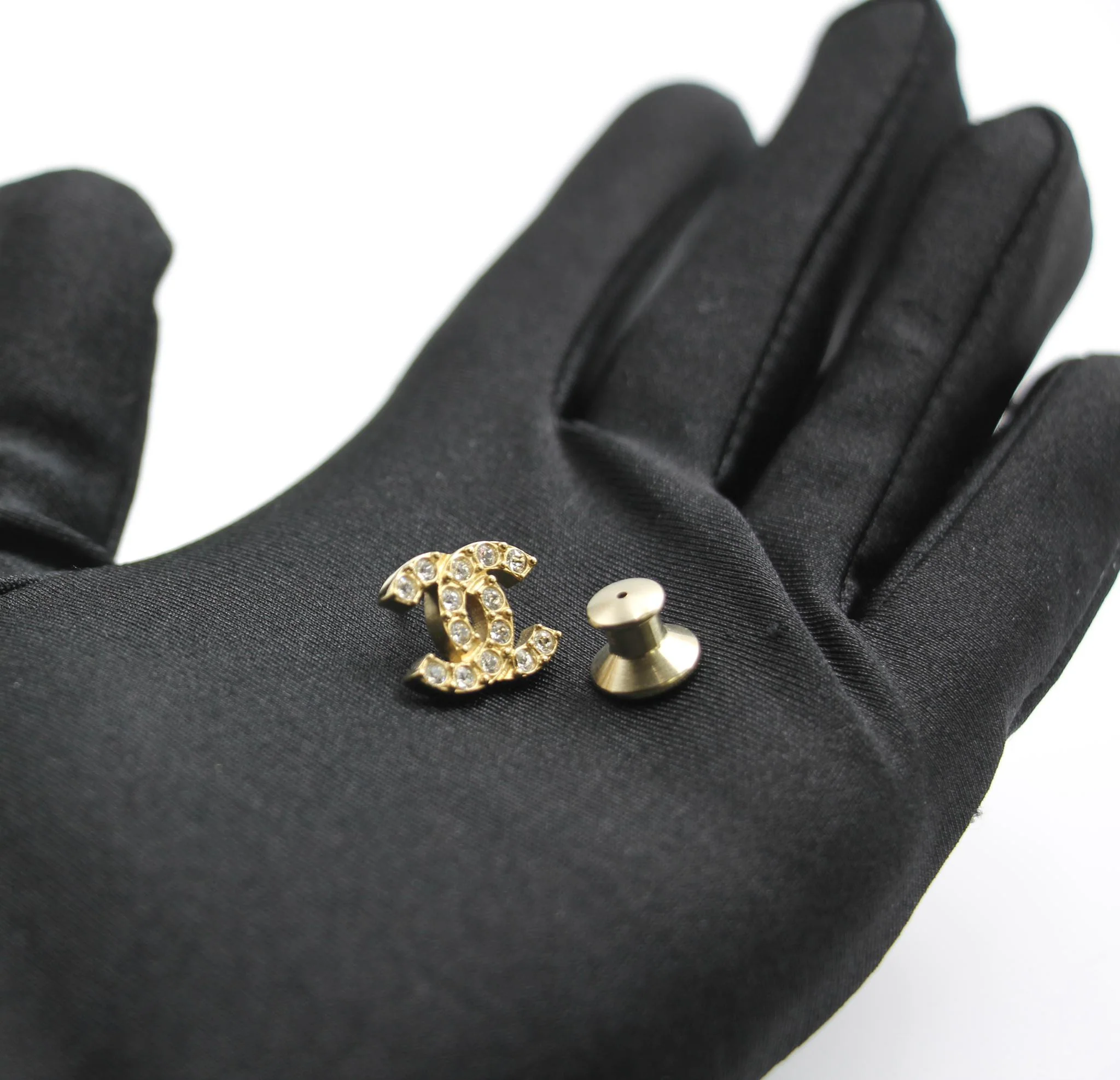 Chanel 22P Rhinestone Cc Brooch - Image 7