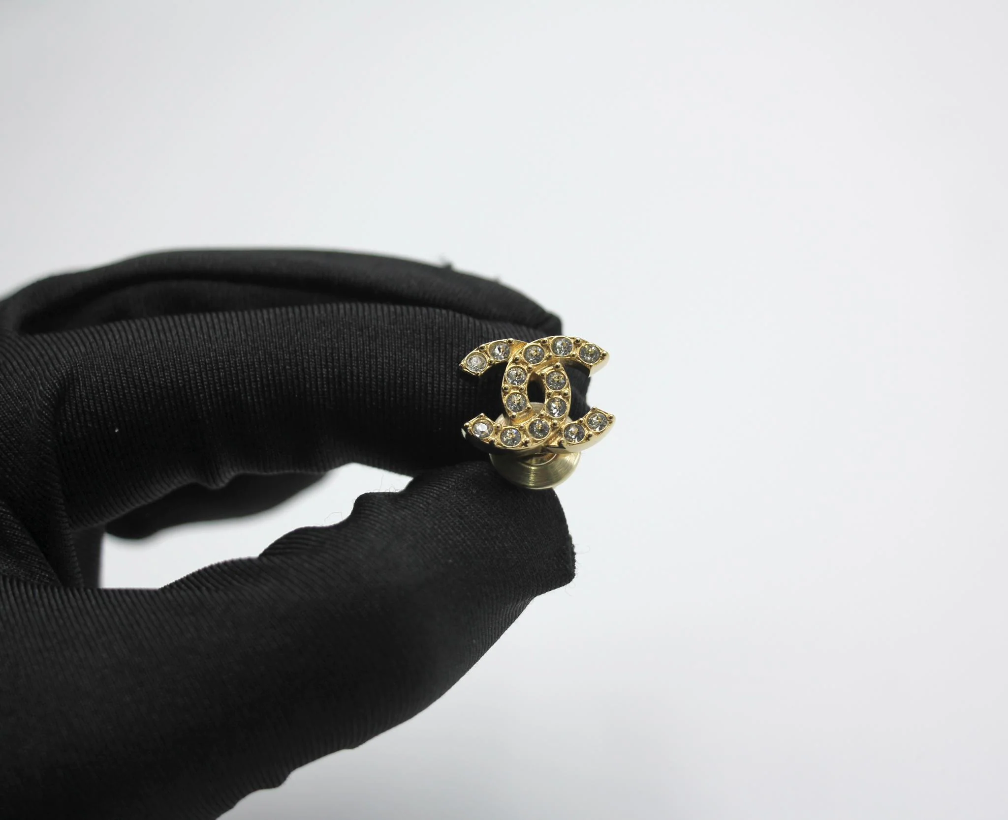 Chanel 22P Rhinestone Cc Brooch - Image 8
