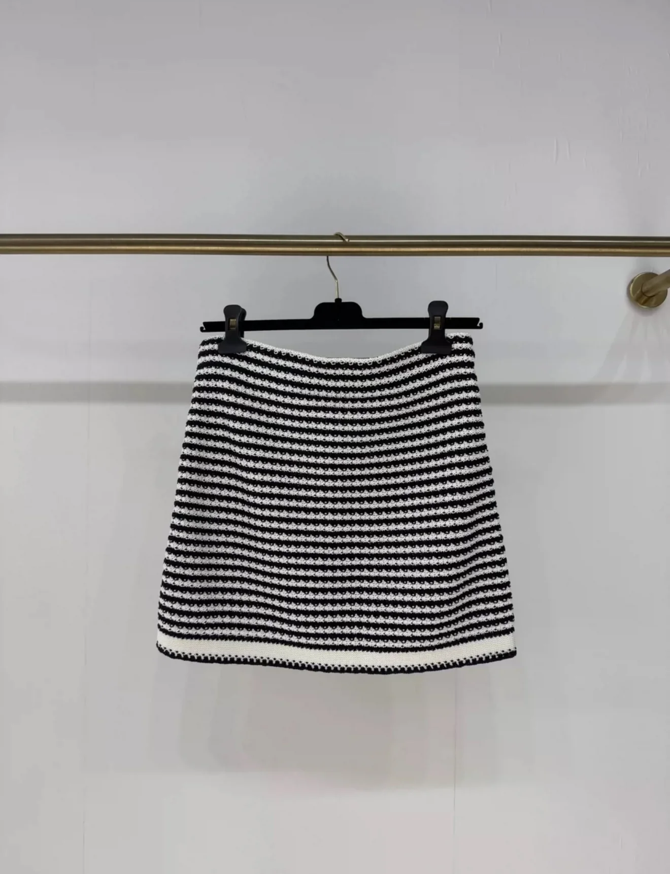 Chanel 22P Black & White striped knitted skirt - Image 3