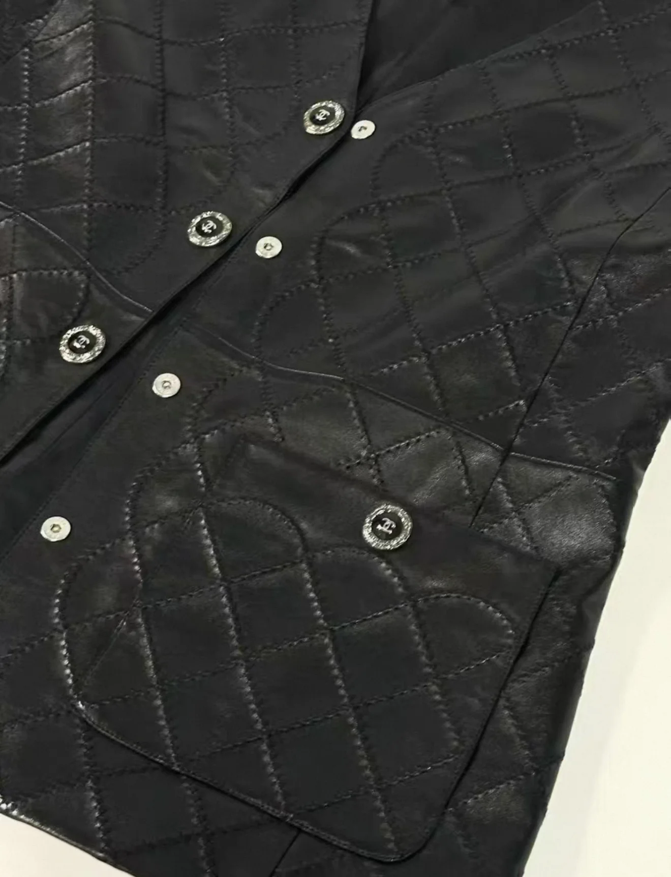 Chanel 22S Black Leather Vest F42 - Image 6