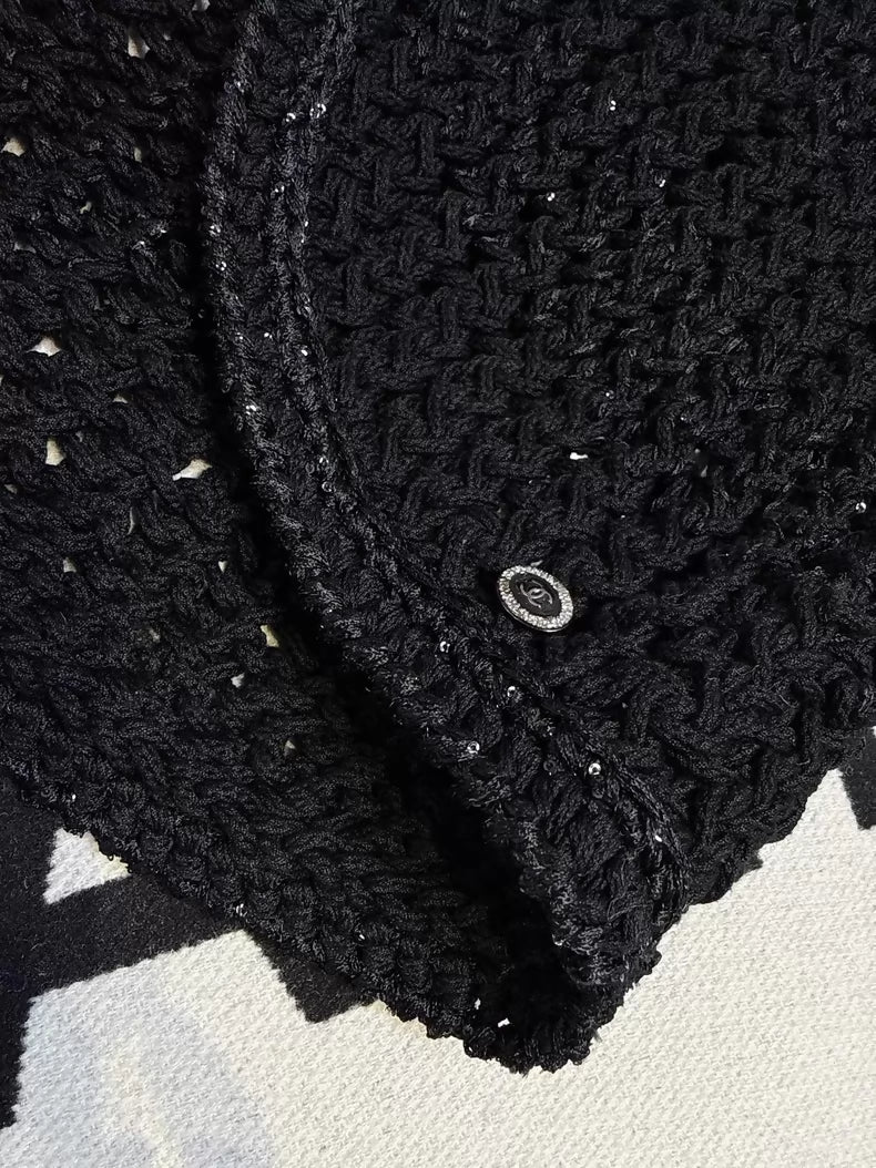 Chanel 22s black embroidered sequined knit vest - Image 4