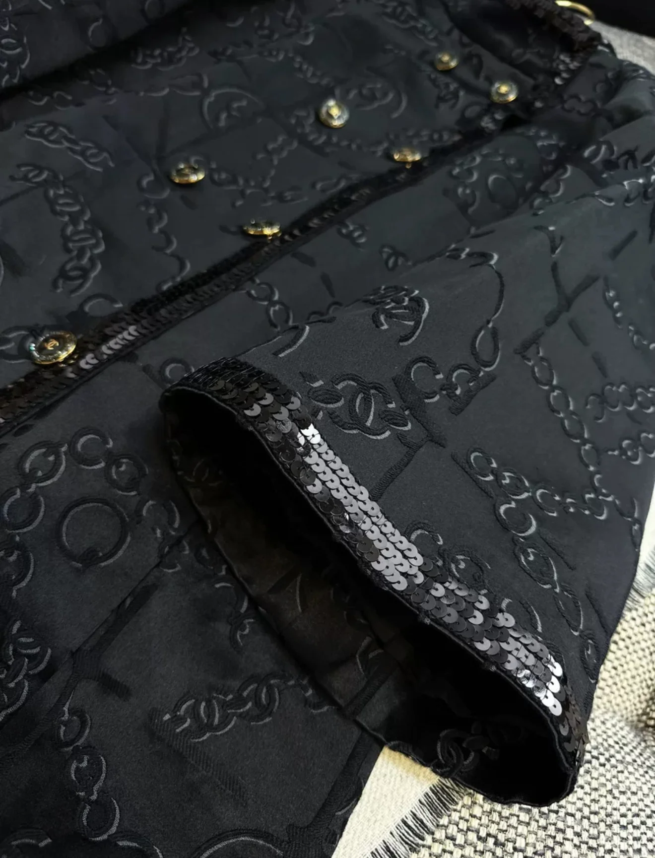 Chanel 22S black jacket - Image 4