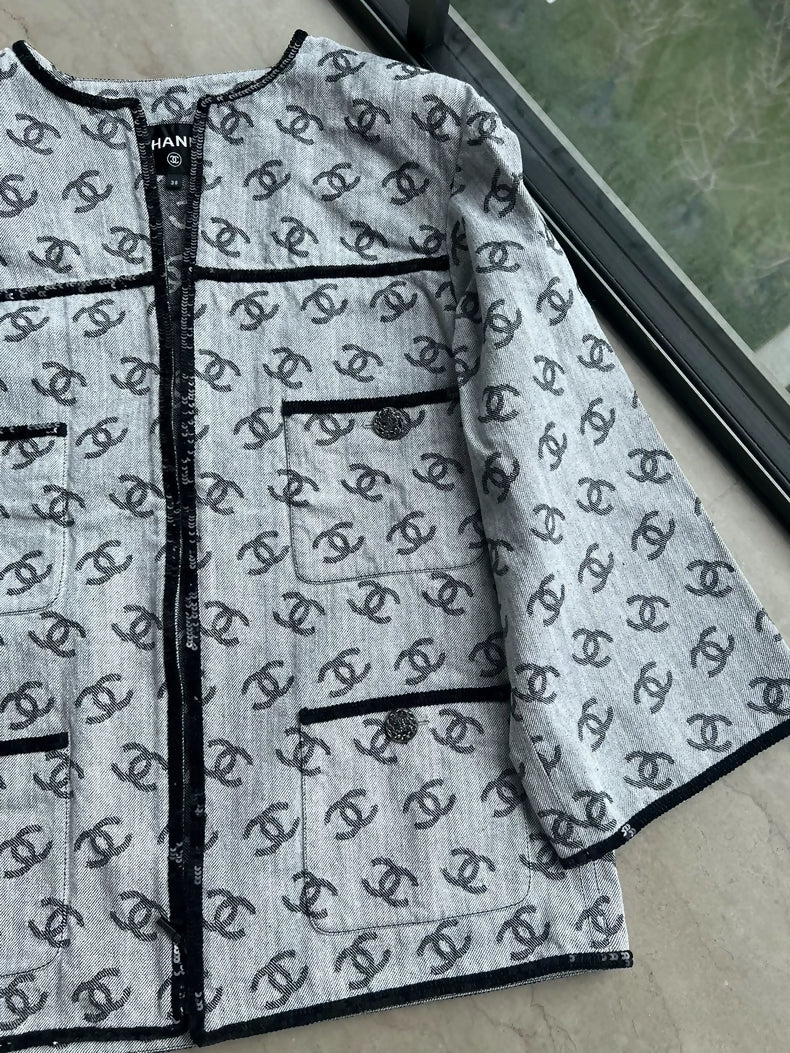 Chanel 22s grey denim cc logo jacket - Image 2