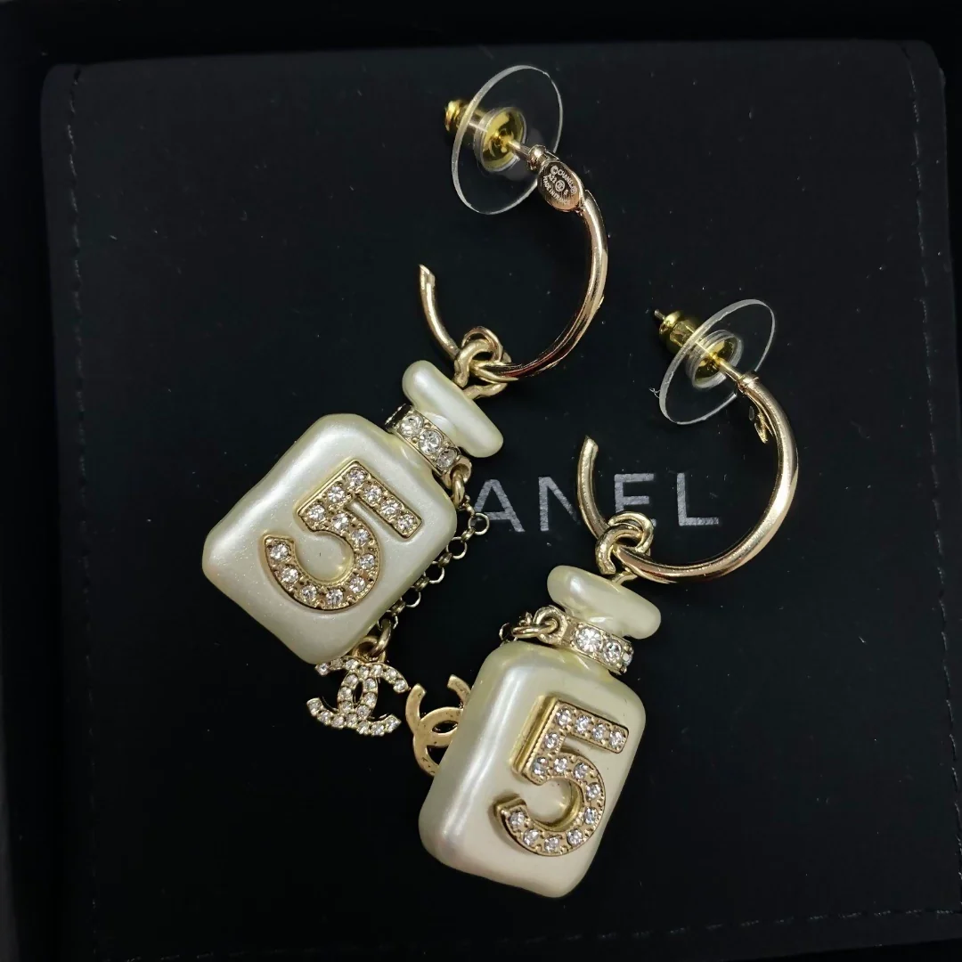 Chanel 22s Pearl White No. 5 perfume bottle pendant earrings - Image 3