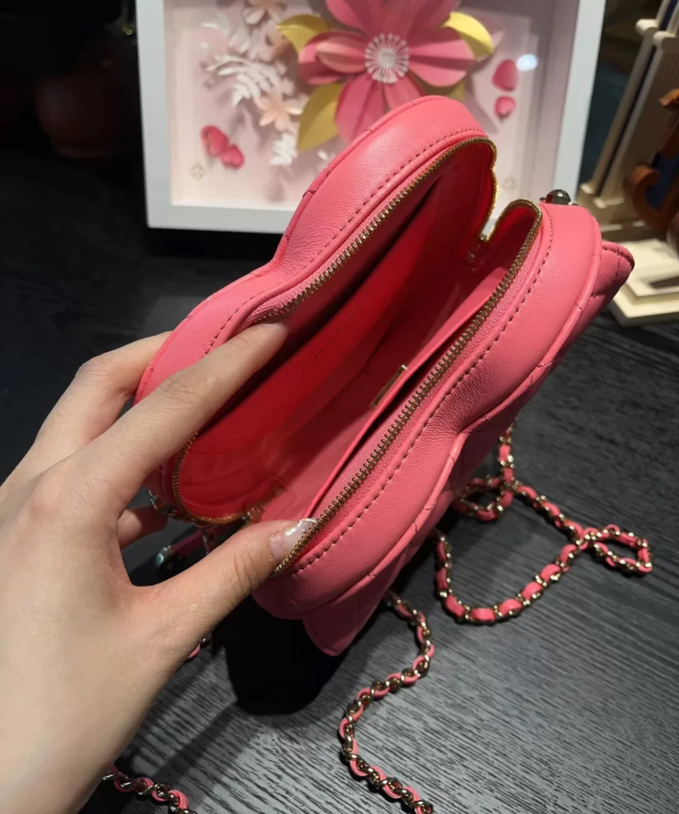 Chanel 22S Pink Heart Bag Large - Image 6