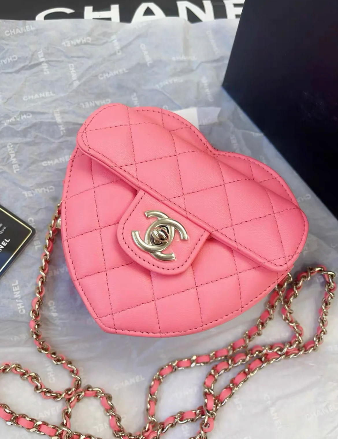 Chanel 22S Pink Small heart bag - Image 2