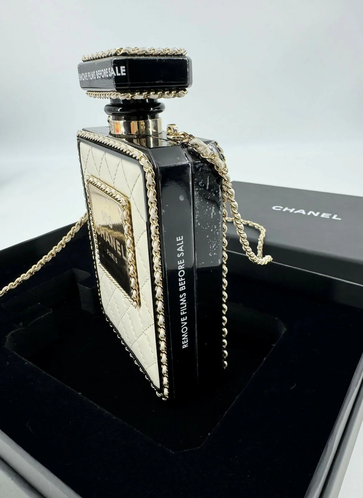 Chanel 22S Plexiglass Black Quilted Leather and White Perspex Perfume Bottle Minaudière Mini Flap Bag - Image 4