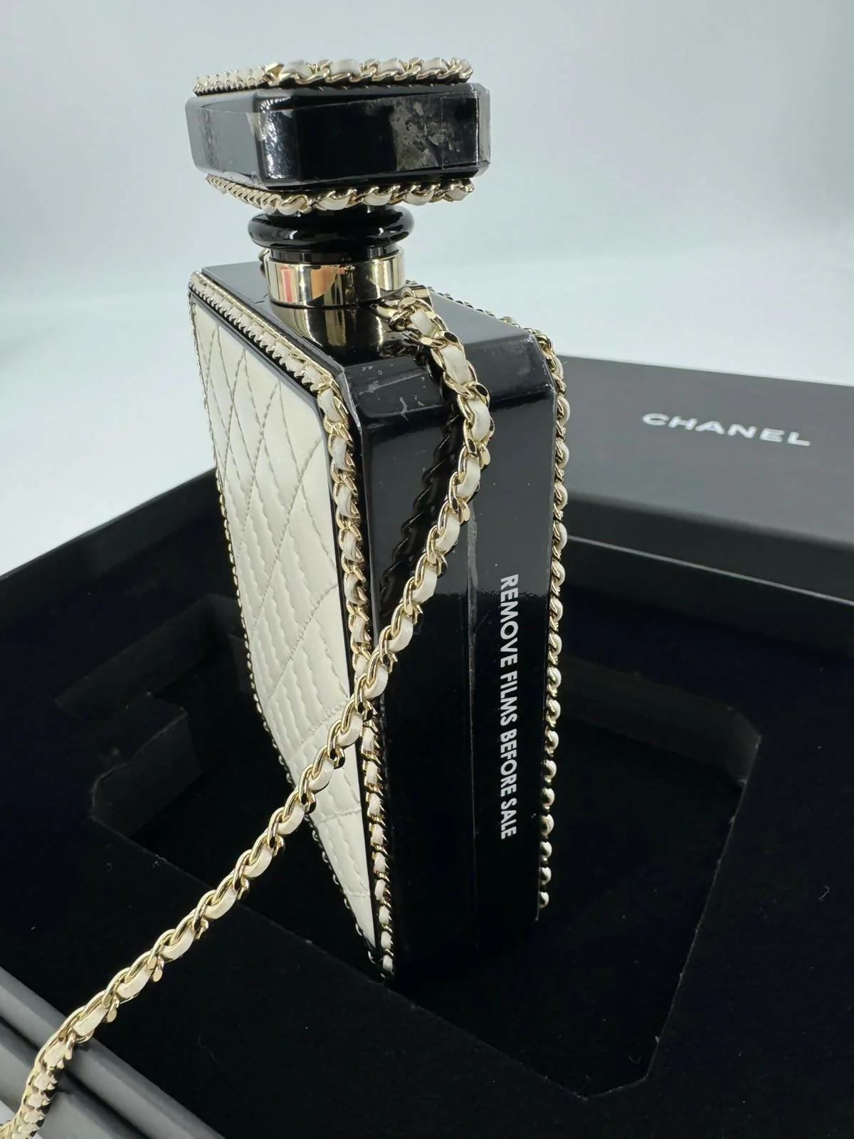 Chanel 22S Plexiglass Black Quilted Leather and White Perspex Perfume Bottle Minaudière Mini Flap Bag - Image 5