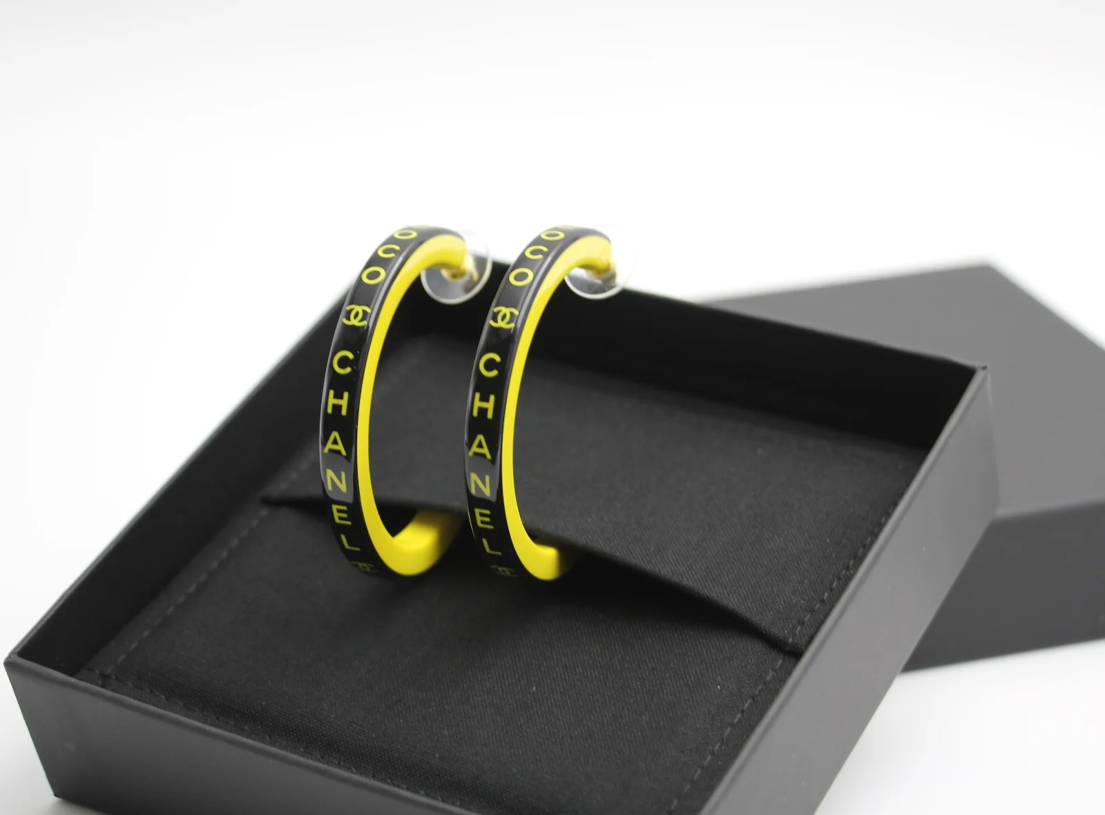 Chanel 22S Resin Banana Yellow English Word Hoop Large Earrings - Image 12