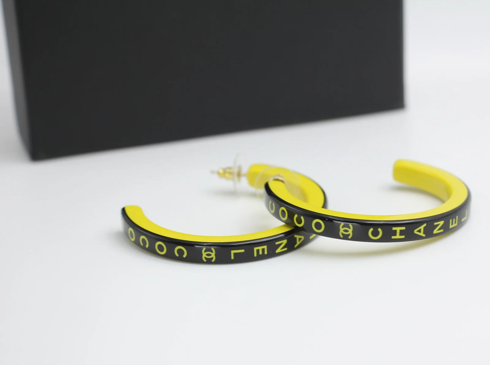 Chanel 22S Resin Banana Yellow English Word Hoop Large Earrings - Image 3