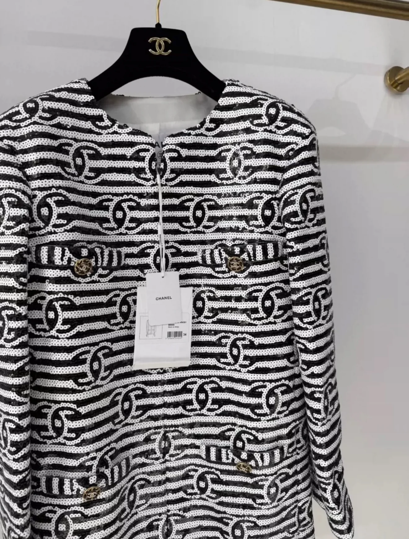 Chanel 22SS black and white jacket