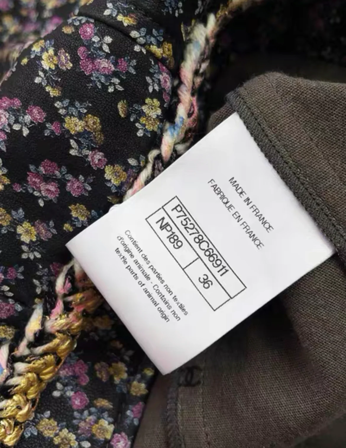 Chanel 23A Dark Gray & Multicolor Leather Jacket size 36 - Image 5