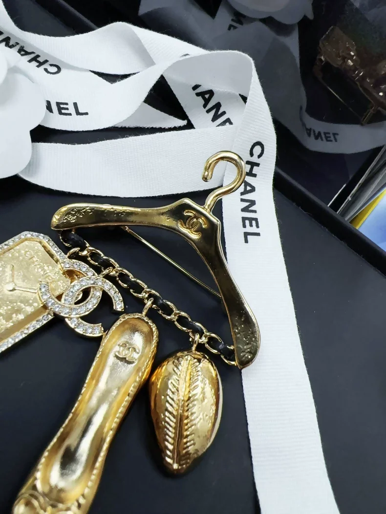 Chanel 23A Multi-Element Pendant Brooch - Image 2