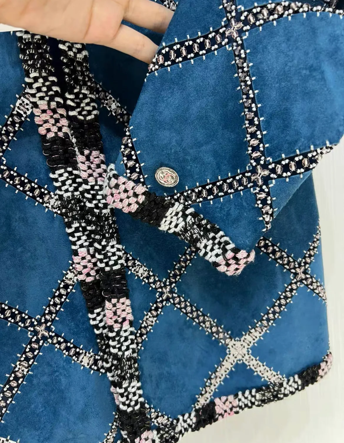Chanel 23A Jacket in Calfskin Embroidered with imitation Pearls Blue, Pink, Black & white size 38 - Image 3