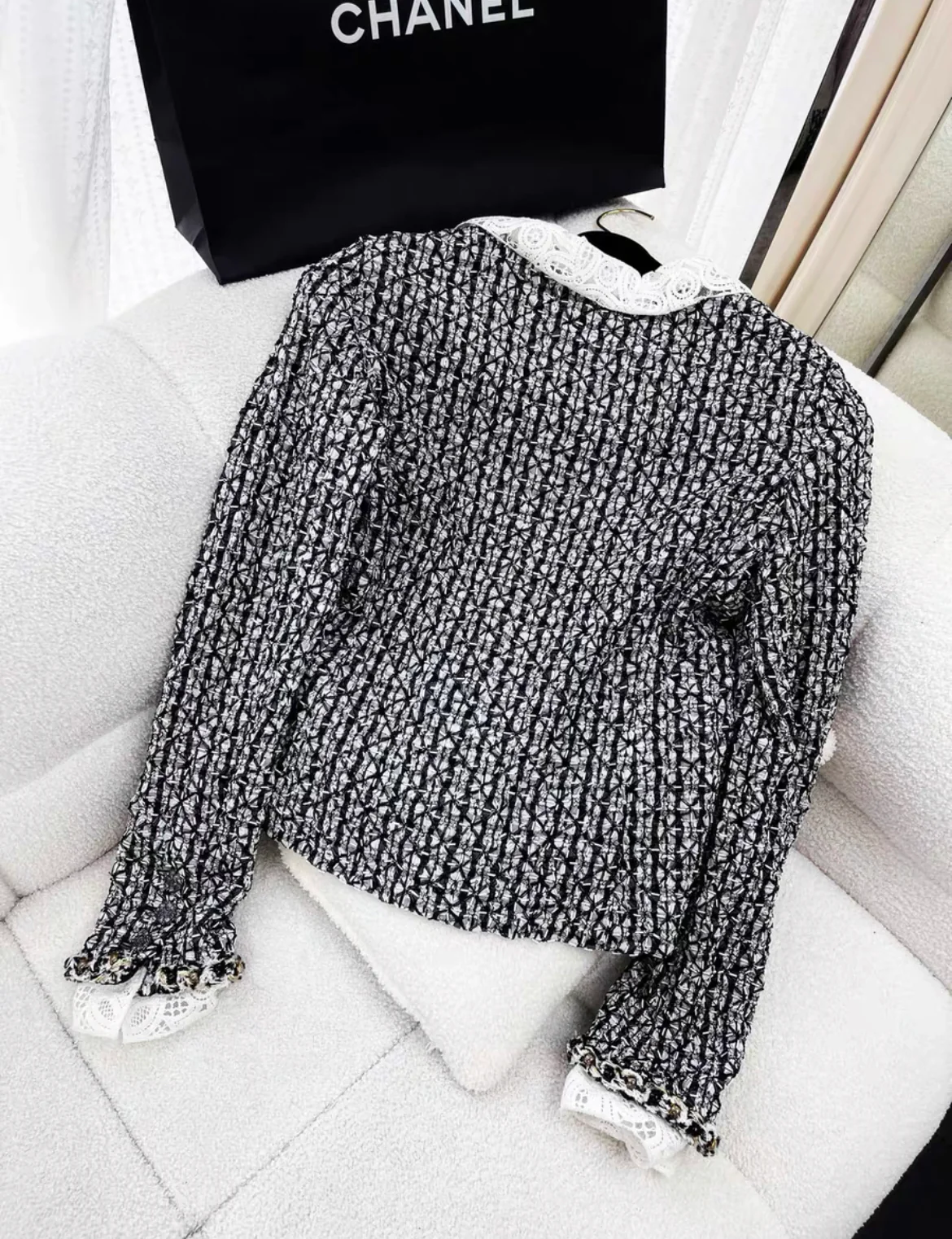 Chanel 23A tweed black and white collar jacket - Image 5