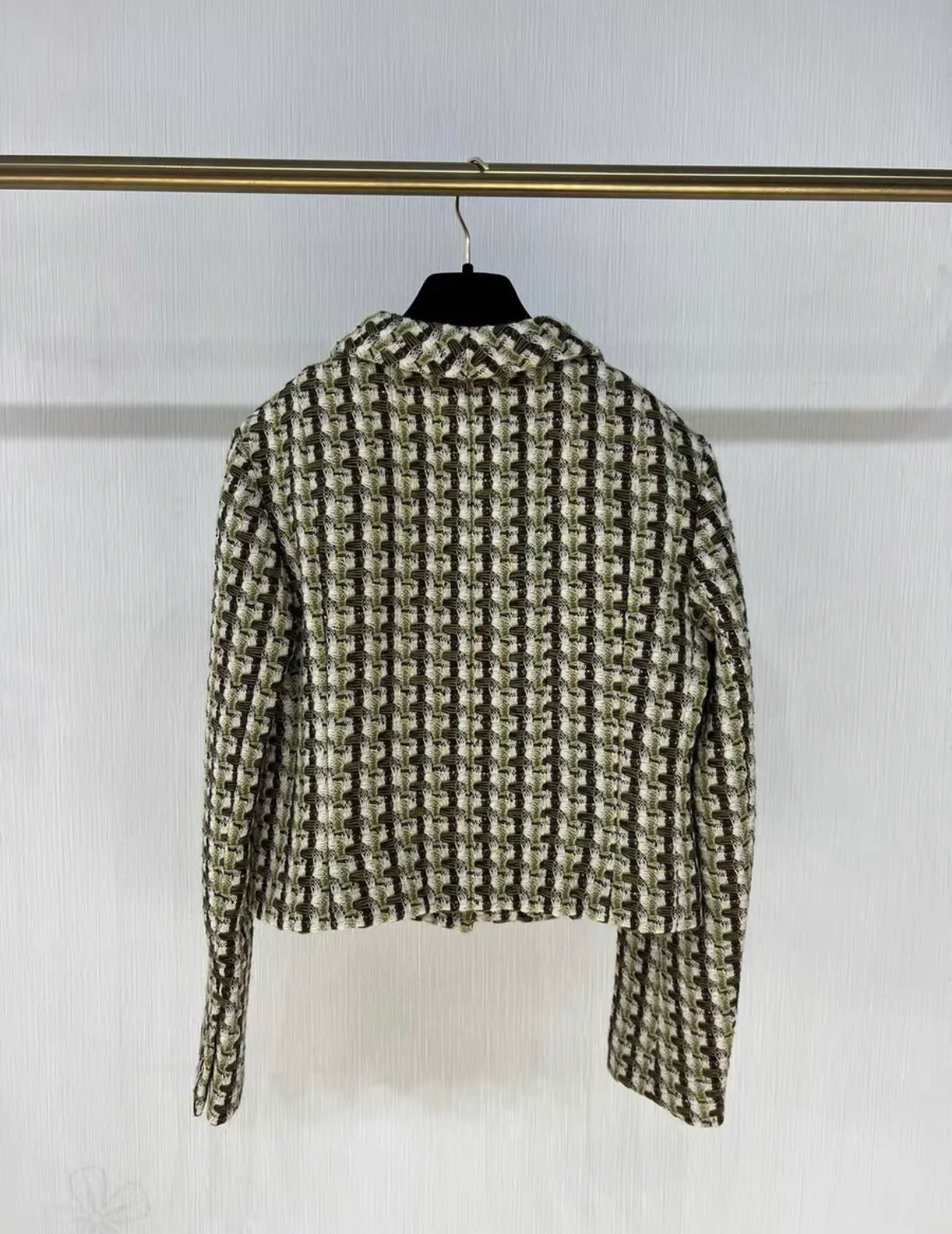 Chanel 23A wool tweed jacked size 36 - Image 4