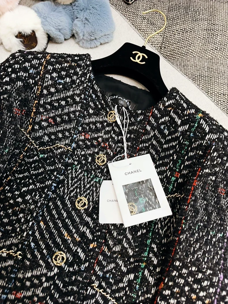 Chanel 23b black tweed jacket - Image 3