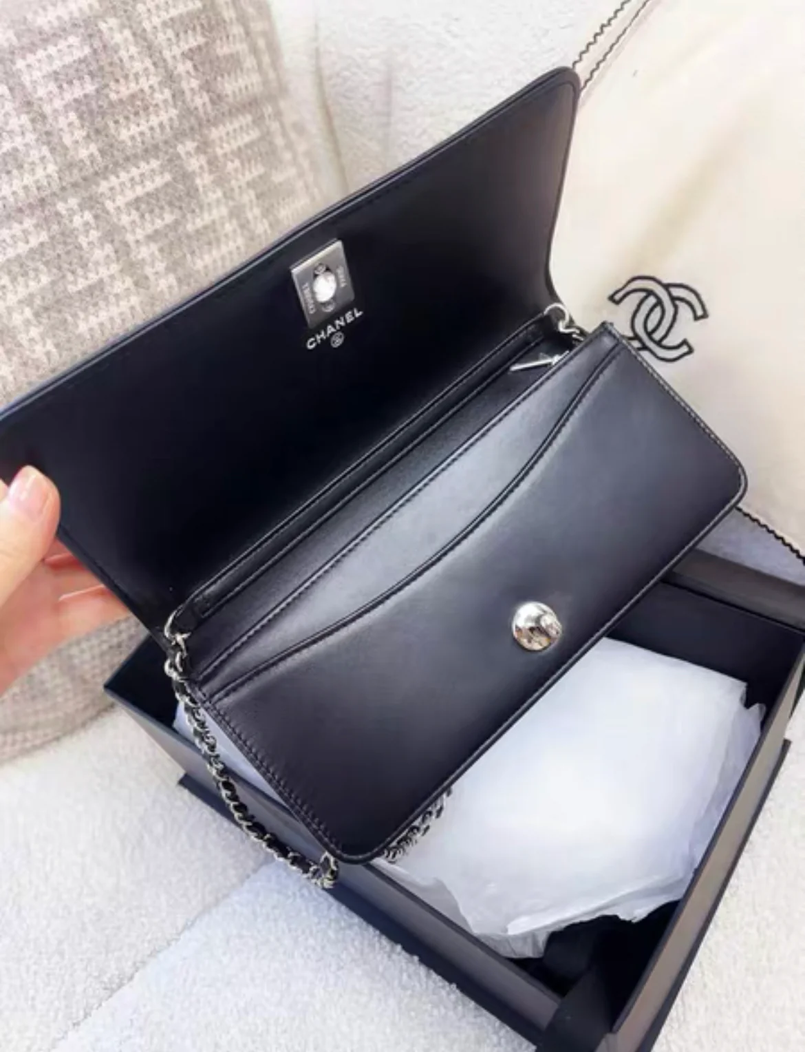 Chanel 23B Black Sequin Double CC flap bag - Image 7